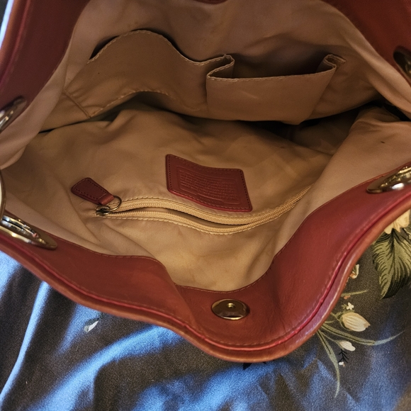 ✨️ Coach Ashley Hippie Hobo Bag in Dusty Rose - Picture 5 of 8